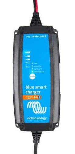 Blue Smart IP65 Akkumulátor Töltő 12V 4A + DC csatlakozó