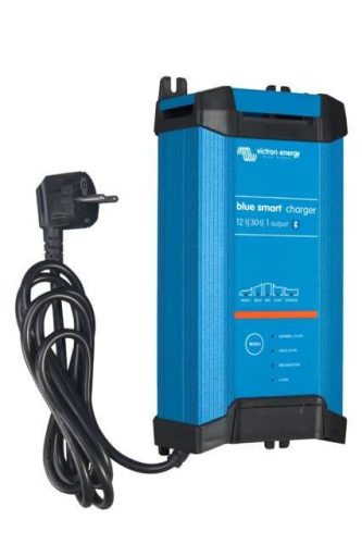 Blue Power IP22 Töltő 24V 8A 1 kimenetes